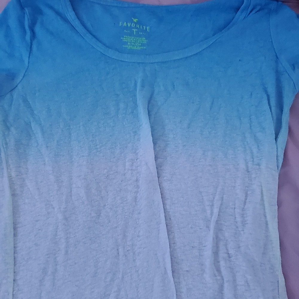 Blue and white ombre tee